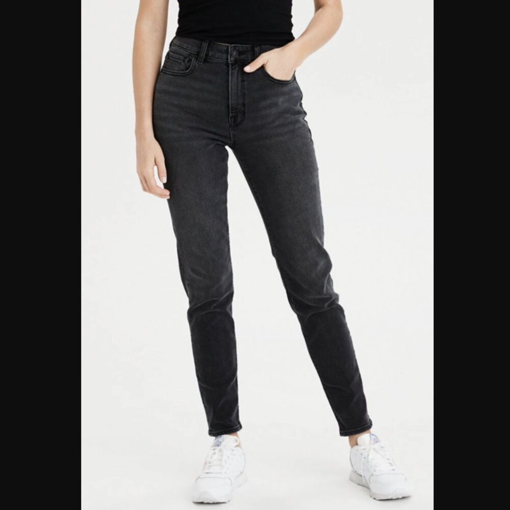 AE Curvy Mom Jean size 8